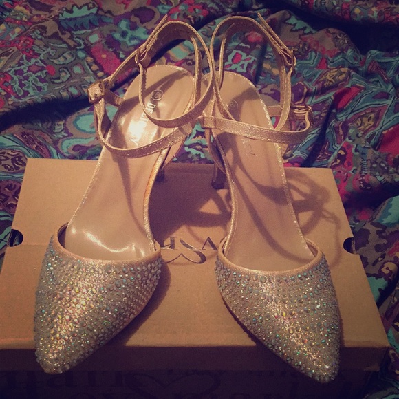 Delicacy Shoes - Never wore had them for 2 years just tired them on